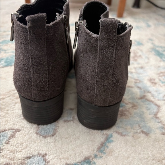 Kenneth Cole Women's Gray Suede Ankle Boots - Picture 4 of 5